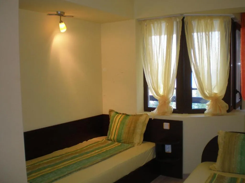 Guest House Dvata Bora Golden Sands 3*,